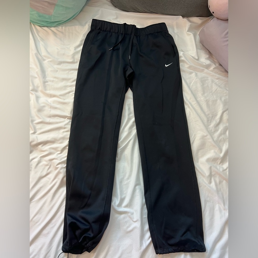 black nike pants